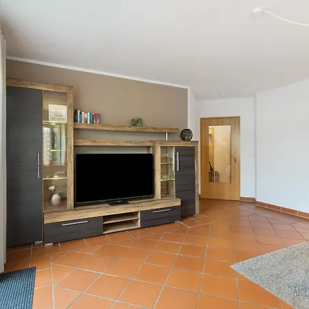 Dora דירה מדבאך